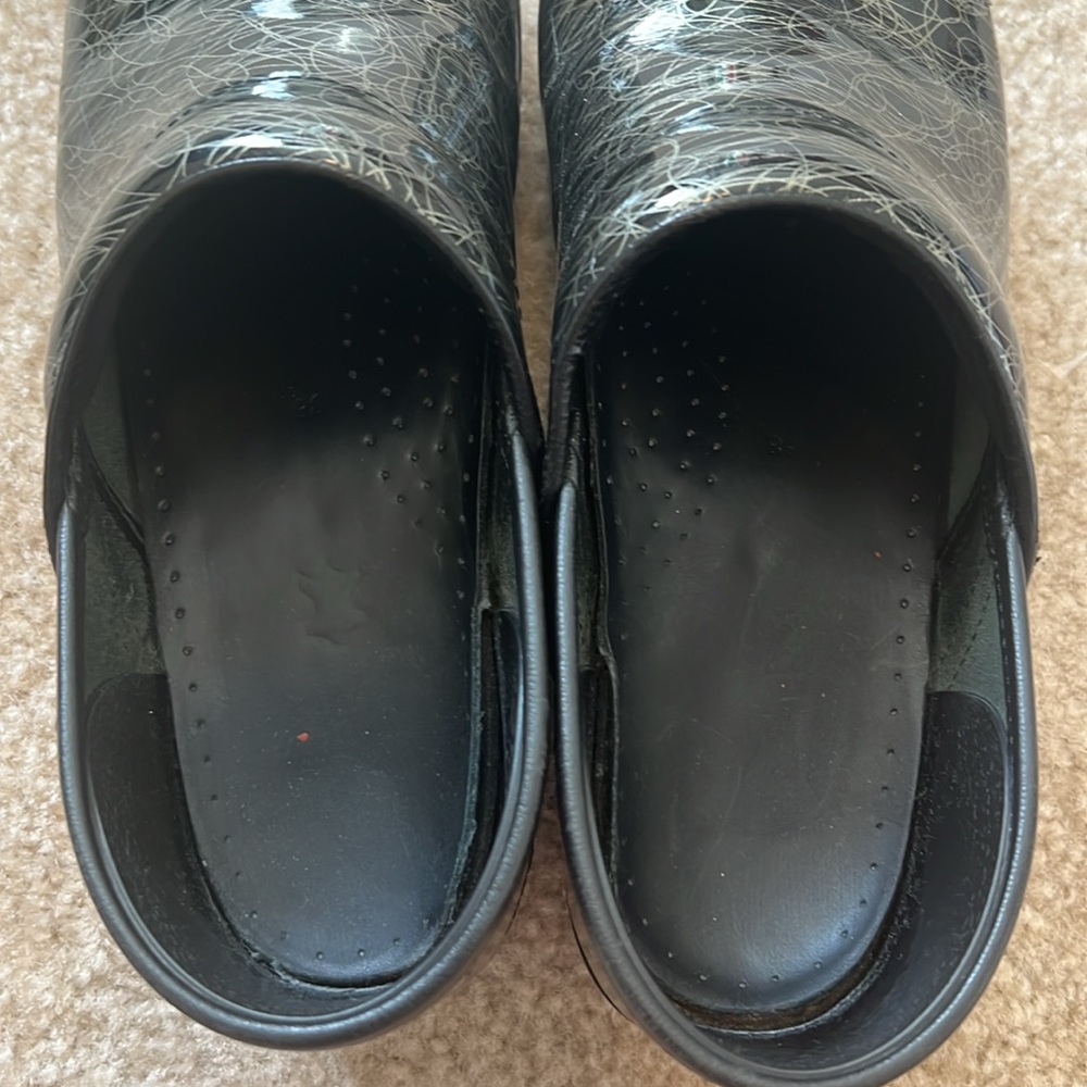 Dansko Size 38 - image 7